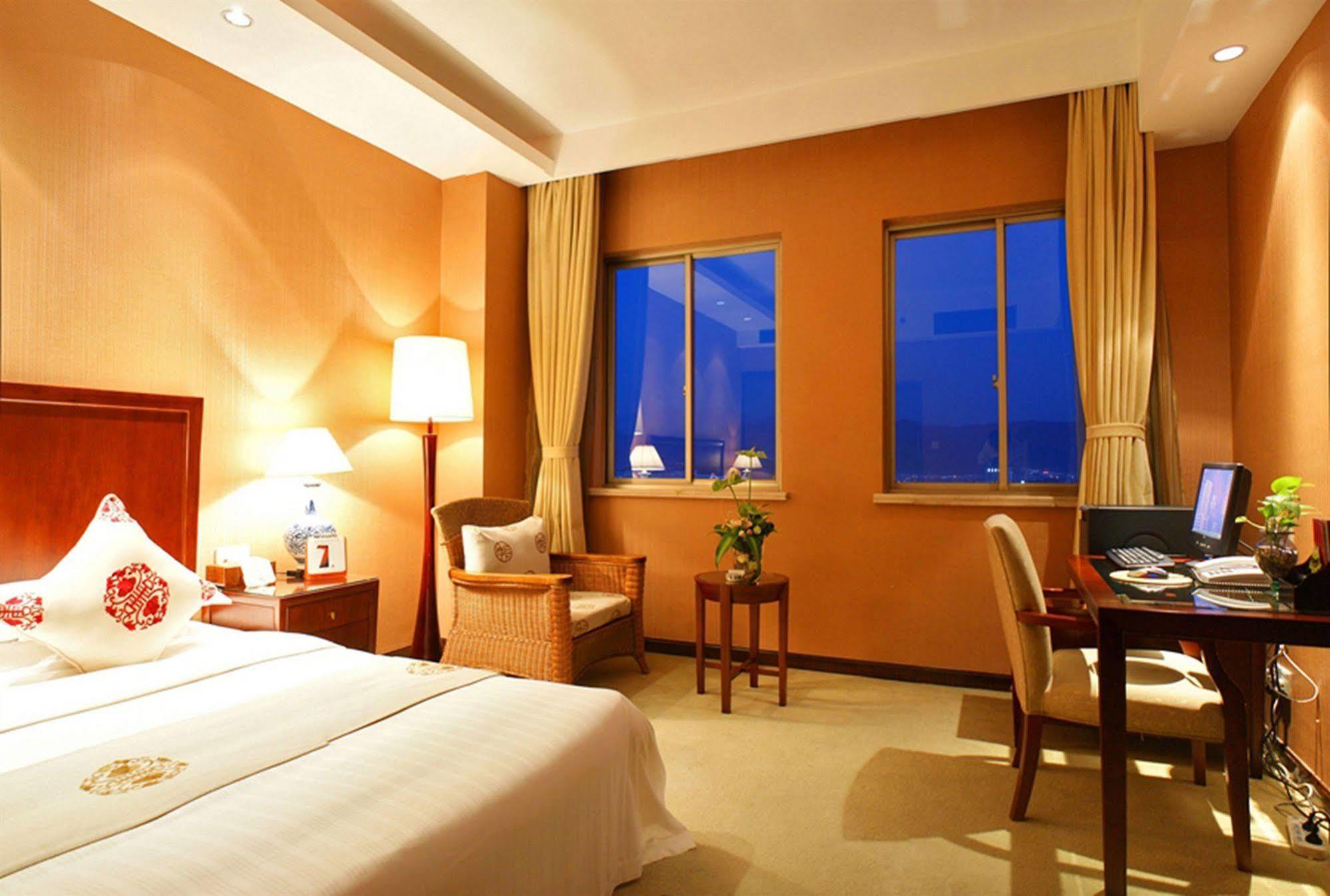 Yiwu Yi He Hotel Εξωτερικό φωτογραφία